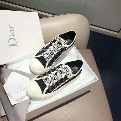 fashion sneaker dior shoes women.